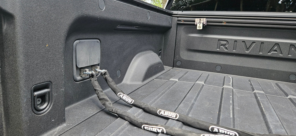 Rivian R1T Gear Guard Security Chain | Stainless Interlocks